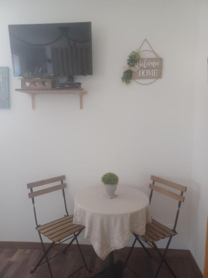 Chambre D'Hote Au Jardin Le Clos Des Vins D'Anges Saint-Pierre-des-Champs Екстер'єр фото